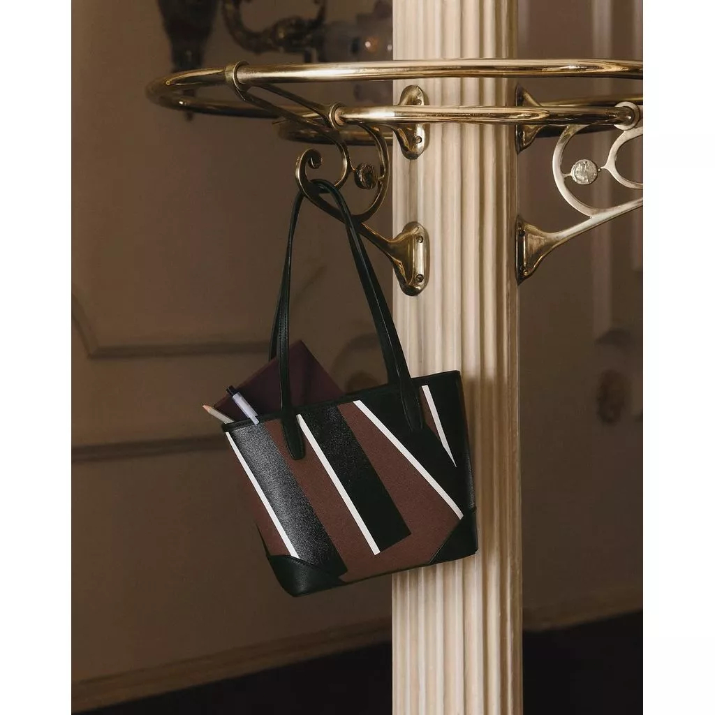 [พร้อมส่ง] กระเป๋า Rally x UNO Mini City Tote แท้ 💯 ใหม่เอี่ยม - รูปที่ 7