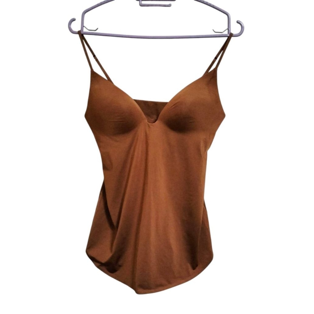 เสื้อ​Bra​ top​ Airism​ Uniqlo​