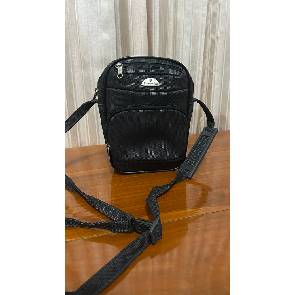 Samsoniteสะพายข้างงานแท้มือสอง