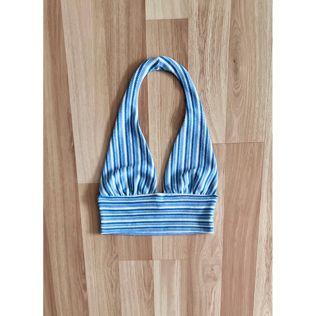 h&m halter neck crop top