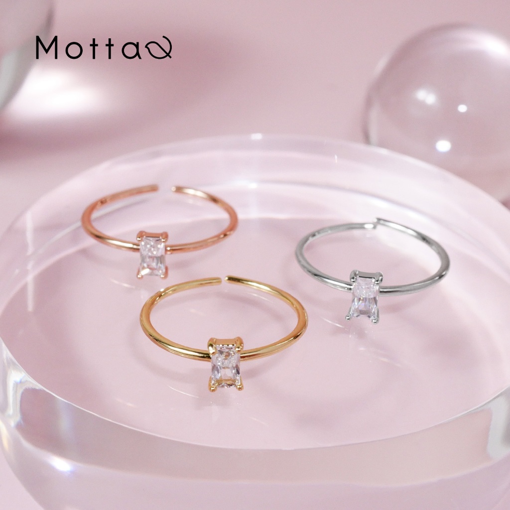 Motta Ring แหวนชุบทองคำขาว เพรชเม็ดเดียวทรงสี่เหลี่ยมสุดหรู