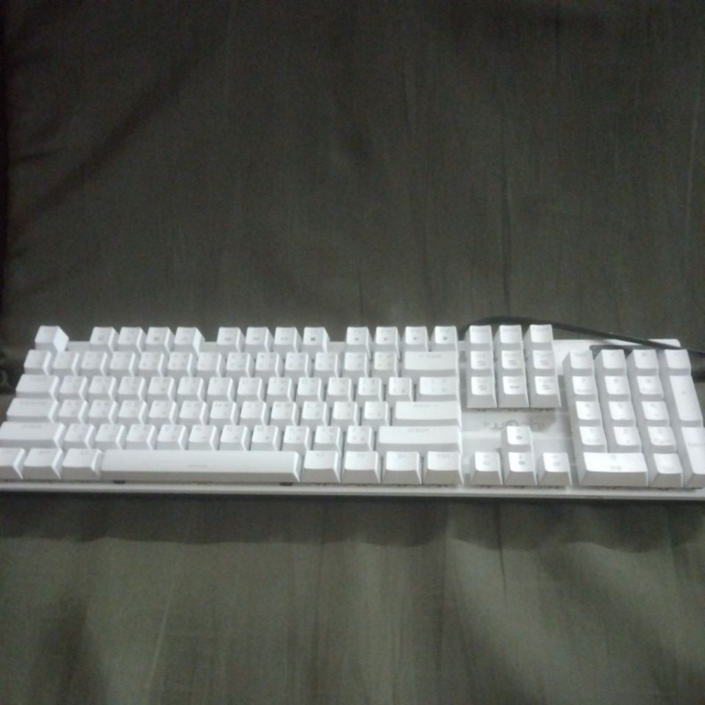 keyboard blue switch ของ iwachi มือสองราคาถูก