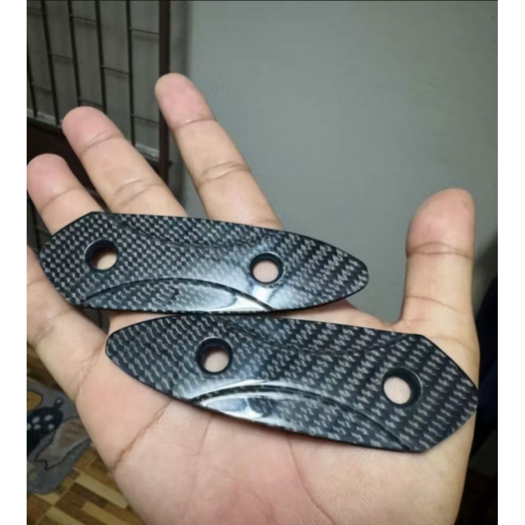 อุดกระจกคาร์บอนเเท้R3ปี2015-2018