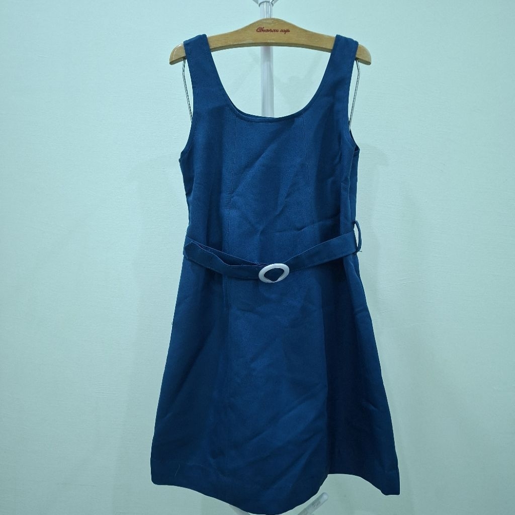 OCT 08 ชุดนักเรียนคอนแวนต์ประถม อ 29×ย29 นิ้ว มือสอง