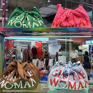 🚚✅พร้อมส่ง!! 💯ของแท้ Gentlewoman Dumpling Bag กระเป๋าเกี๊ยว Drawstring Crossbody กระเป๋าผ้า สไตล์คลาสสิก🥟