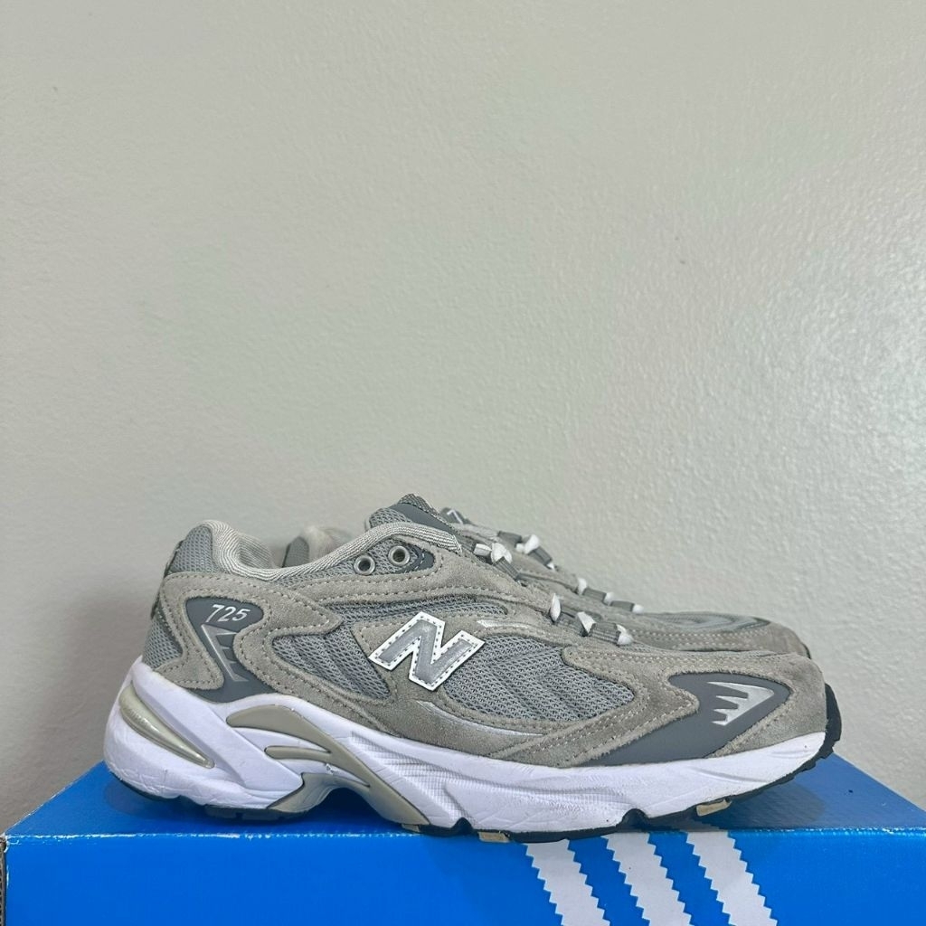 New balance725 37.5/23 มือสอง