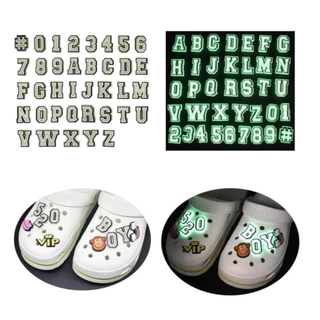 Hot เสน่ห์รองเท้า ดิY ตัวอักษรเรืองแสง A-Z shoe charms สไตล์ การ์ตูน รองเท้าแตะ หัวเข็มขัด พีวีซี รองเท้า อุปกรณ์เสริม ป