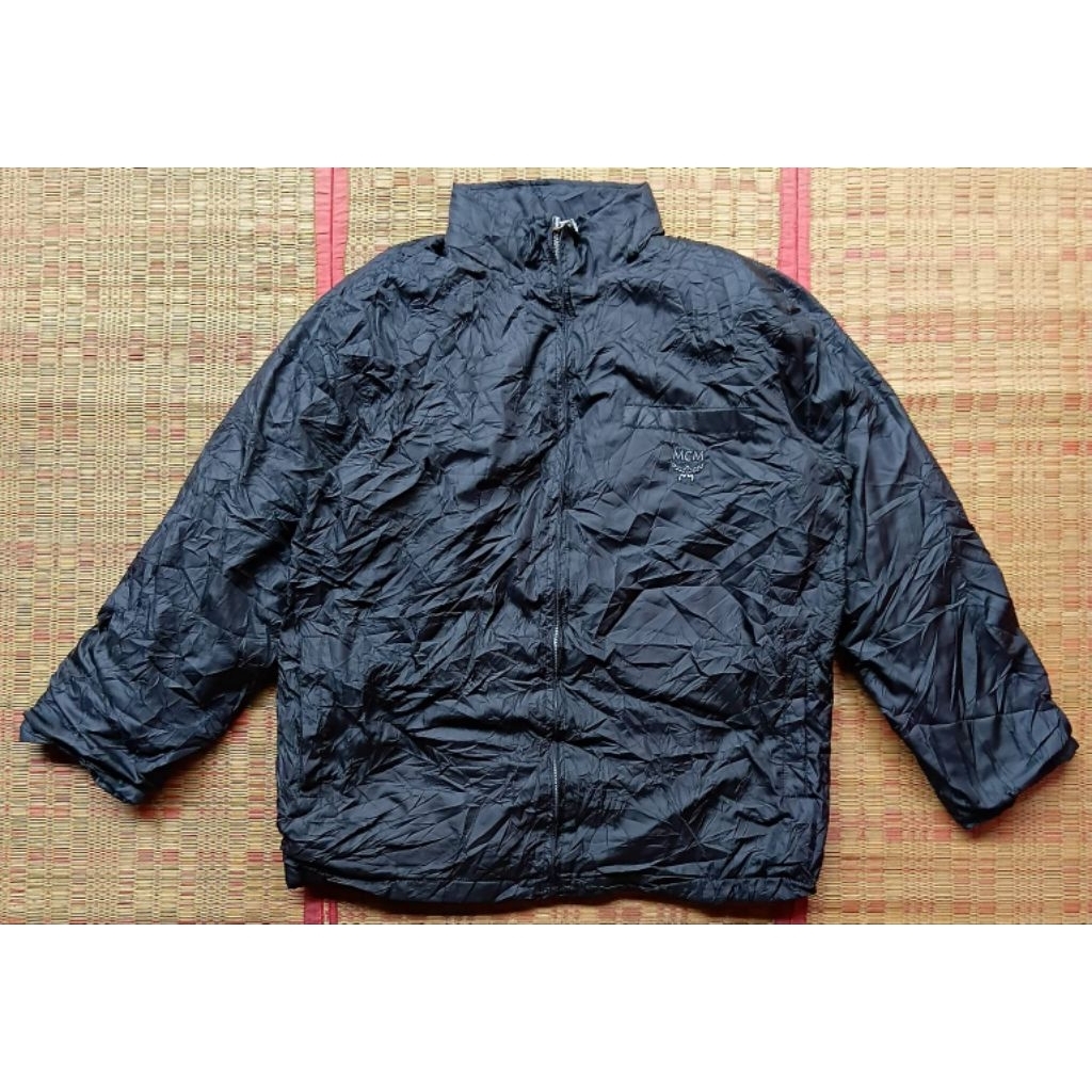 เสื้อกันหนาว MCM มือสองญี่ปุ่น