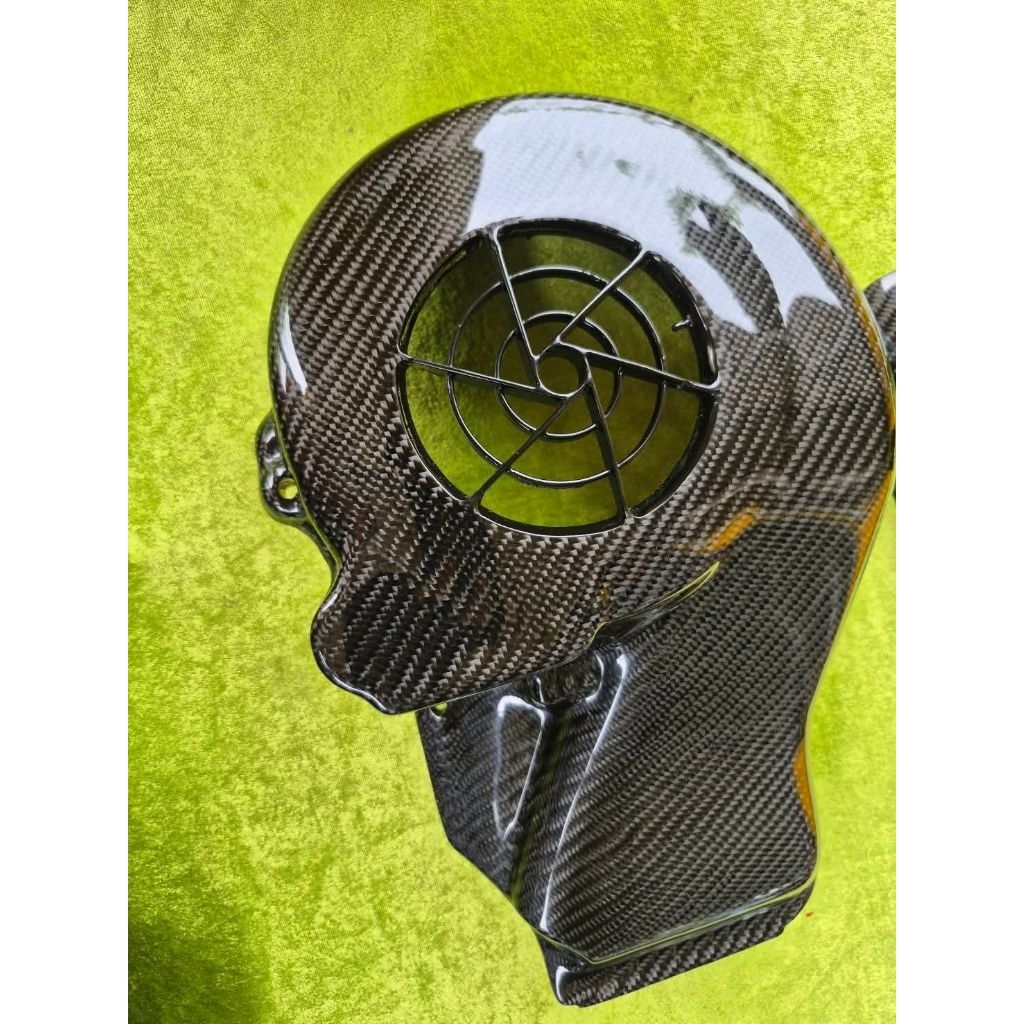 ครอบใบพัดคาร์บอนแท้ vespa