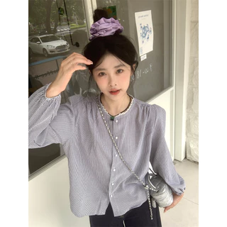 cherryshop พร้อมส่ง เสื้อแฟชั่นเชิ้ตผู้หญิงเกาหลีสีน้ำเงิน กระดุมมุกคอกลม เสื้อน่ารักๆแขนยาวลายทาง หลวมและบาง สไตล์หวานๆ