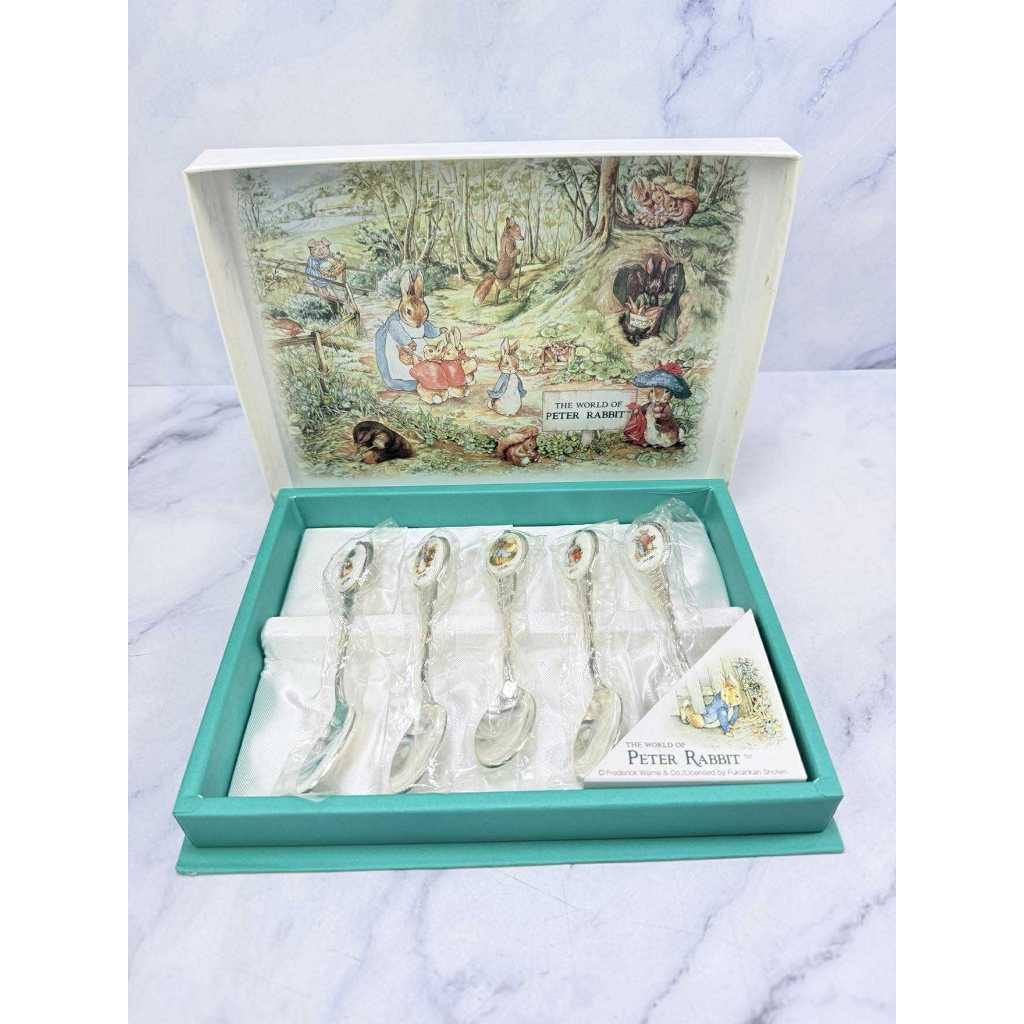 ช้อน Peter rabbit จำนวน 5 ชิ้น (551 ใหม่ ไม่ผ่านการใช้งานมาพร้อมกล่อง)