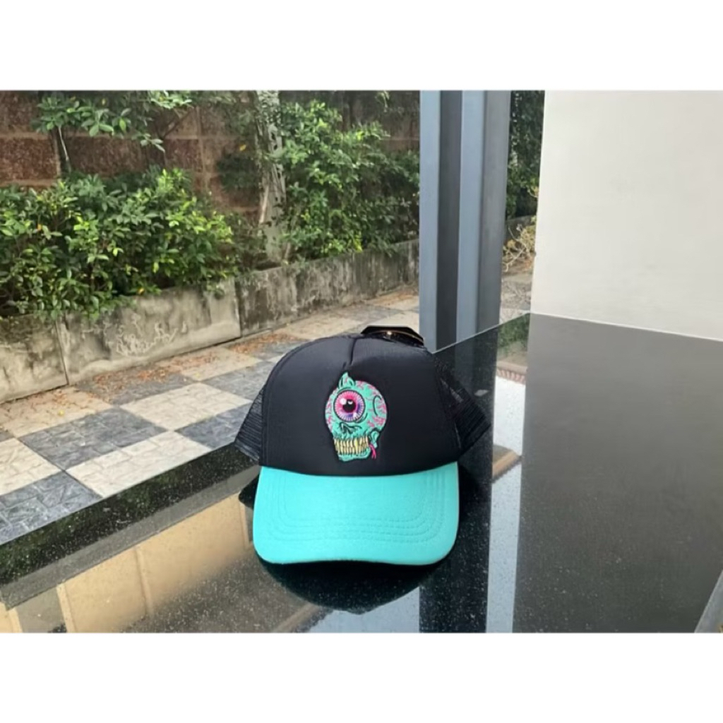 หมวก mishka แท้ 100%