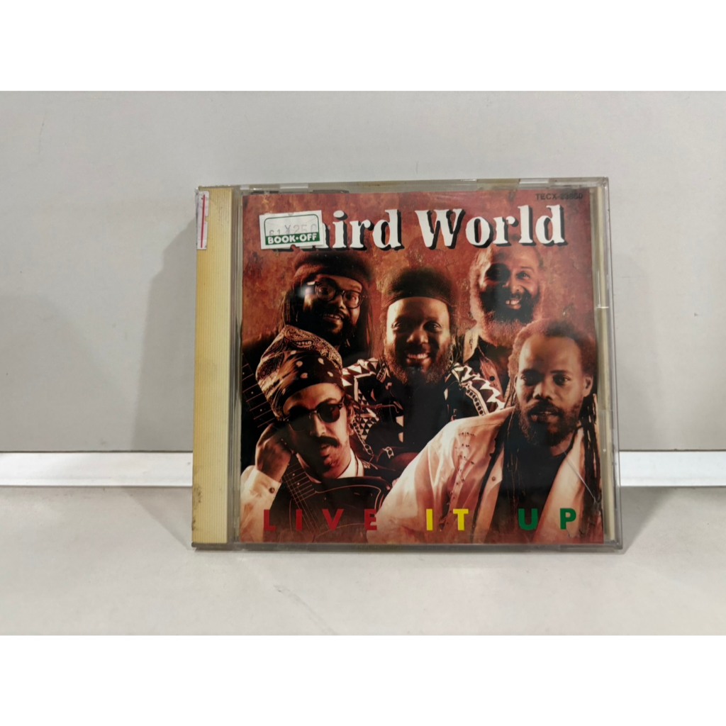 1 CD MUSIC  ซีดีเพลงสากล    LIVE IT UP/THIRD WORLD   (M3F178)