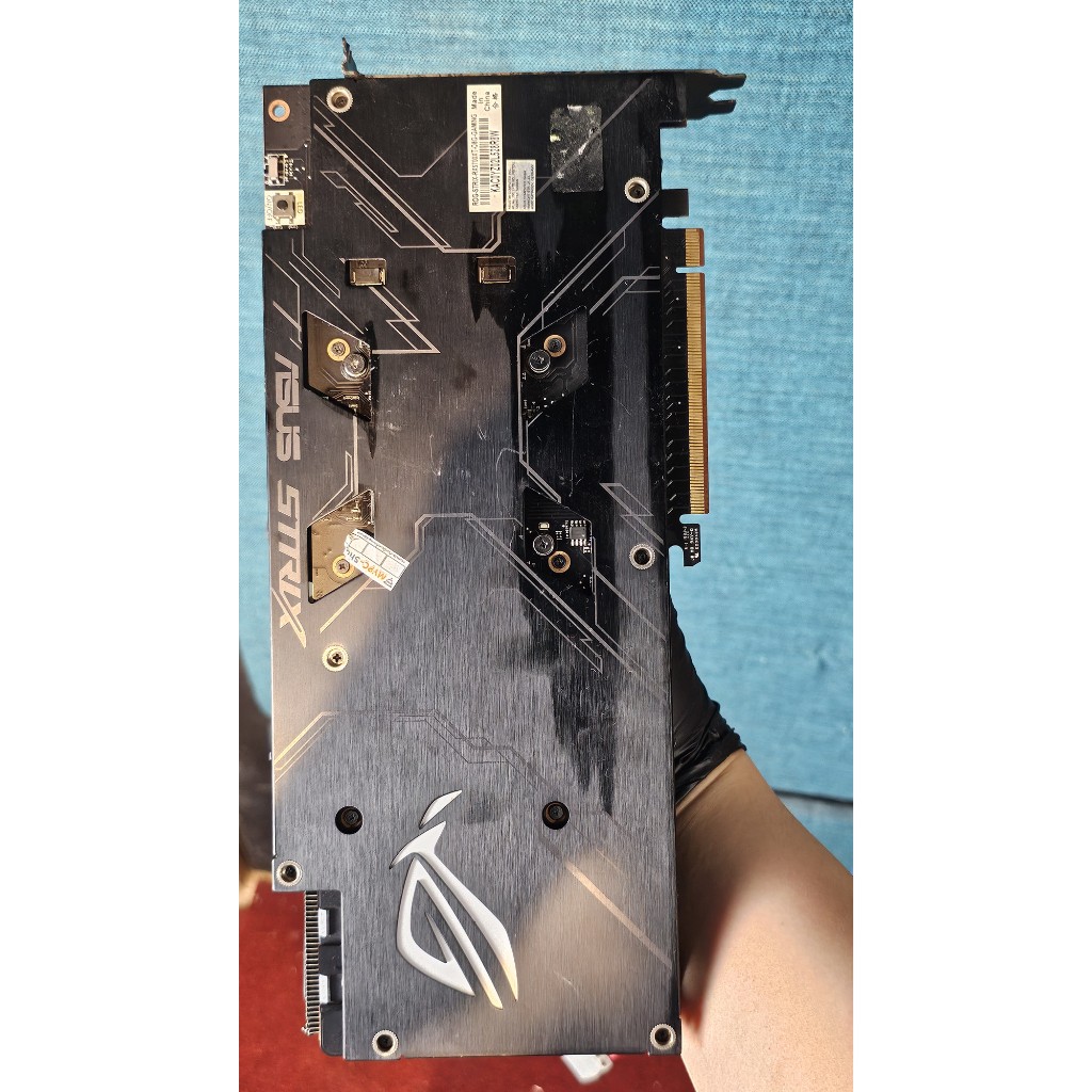 การ์ดจอถูกสุด ขายโล๊ะ 4 ตัว ถูกๆ ASUS ROG STRIX RX 5700 XT