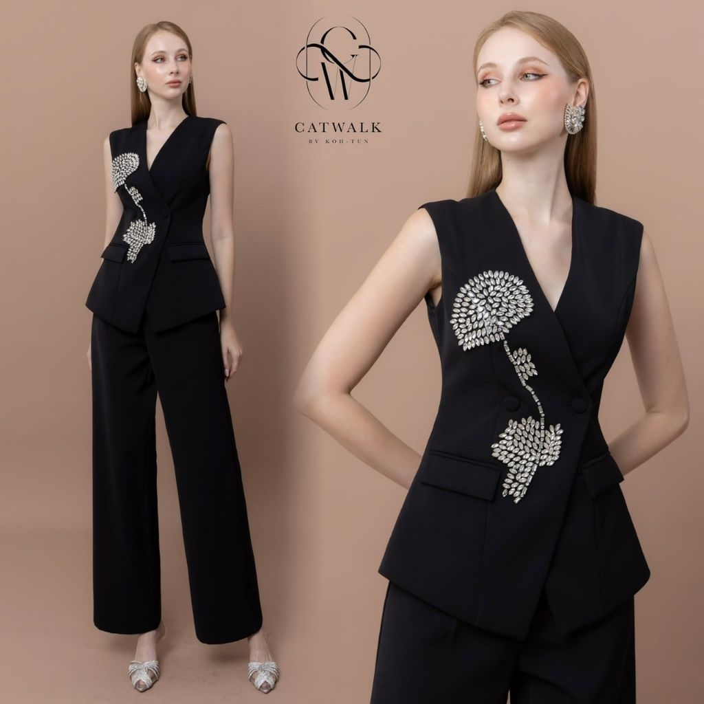 Catwalk• ชุดเซ็ตเสื้อแขนกุด+กางเกงขายาวสีดำ