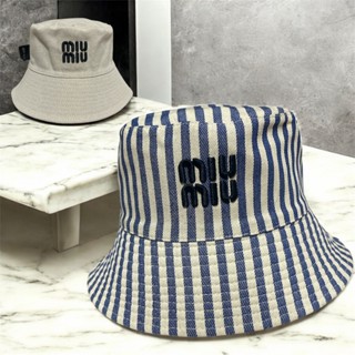 หมวกบักเก็ตงานผ้าผ้าย สองสี สองด้าน สีขาวครีม ด้านในลายฟ้า-ข…