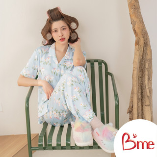 B'me ชุดนอนเสื้อแขนสั้นพร้อมกางเกงขายาว คอฮาวาย รุ่น ME8805 …