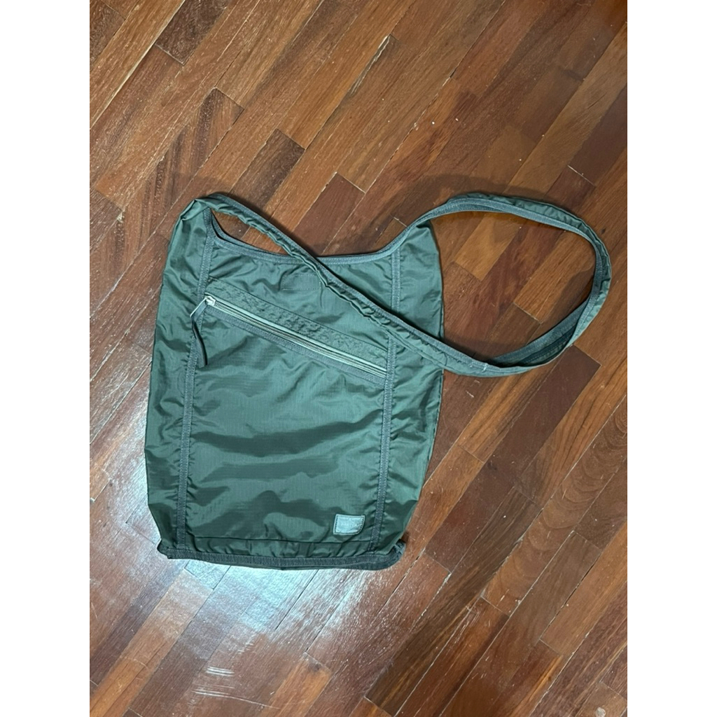 กระเป๋าสะพาย Porter Yoshida Tokyo สีเขียวเข้ม