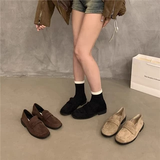 รองเท้าโลฟเฟอร์สไตล์เรโทรสำหรับผู้หญิง รองเท้าส้นแบนหนังกลับสำหรับผู้หญิง เบาสบาย
