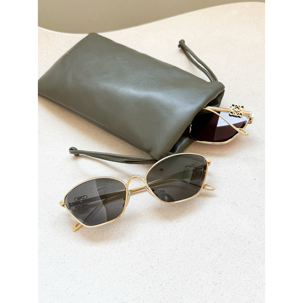 Loewe Anagram Sunglasses ร้านแอมของแท้เท่านั้นค่า LW40115U - รูปที่ 3