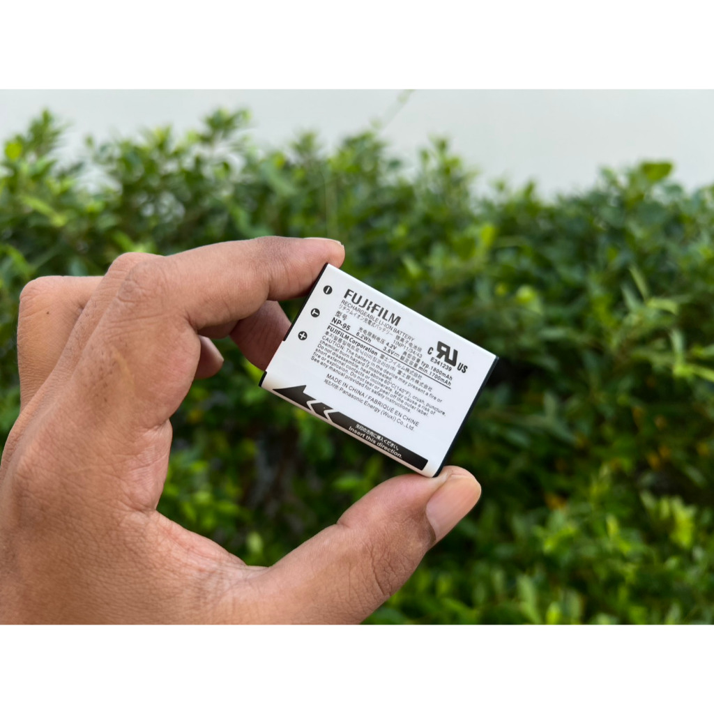 Battery Fuji X100 X100S X100T XS1 FinePix F30 F31 fd F31fd Real 3D W1 (NP-95) พร้อมกล่อง