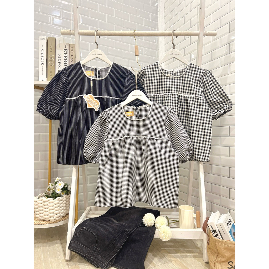 •STN96•เสื้อแขนสั้นผู้หญิงคอแต่งลูกไม้ ระบาย กระดุมหลัง เสื้อแฟชั่นฤดูร้อนผ้าคอตตอน