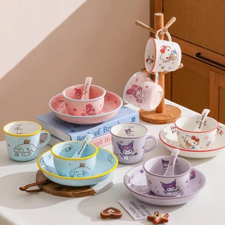 【ของแท้】Sanrio ซานริโอ ชุดภาชนะเซรามิก สำหรับ 1 คน ดีไซน์โดปามีน กล่องของขวัญสุดสวย ของขวัญวันหยุด ใช้ประจำ ส่งฟรี