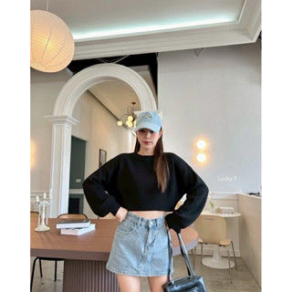 L137.เสื้อครอปไหมพรมสีดำแขนยาว หน้าผ้า 46“งานนำเข้า