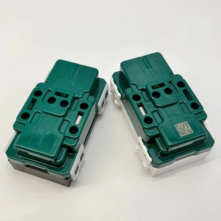 ปลํ๊กกราวด์คู่ แบบเสียบ XH-003 ยกกล่อง 20 ตัว