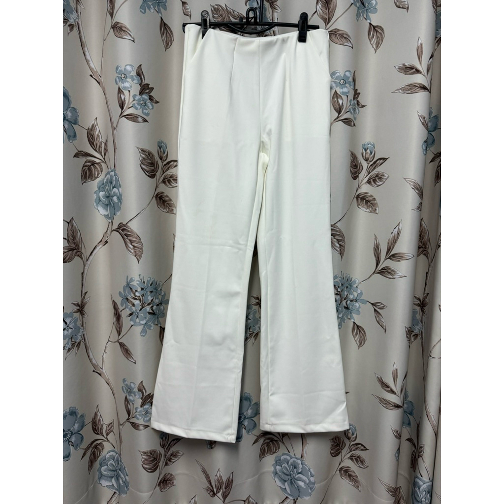 🎂กางเกงสีขาว promthong  L