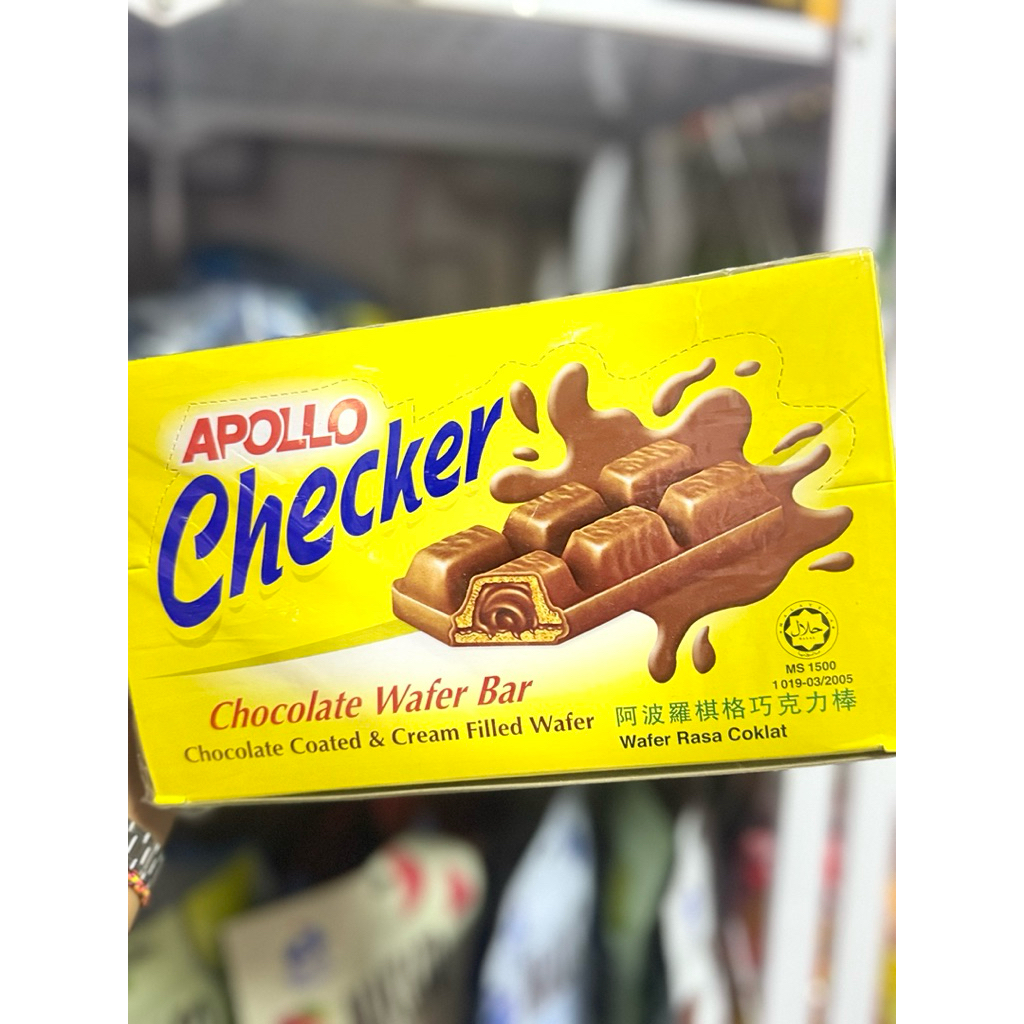 Apollo checker เวเฟอร์เคลือบช็อกโกแลต 1 กล่อง บรรจุ 24 ชิ้น