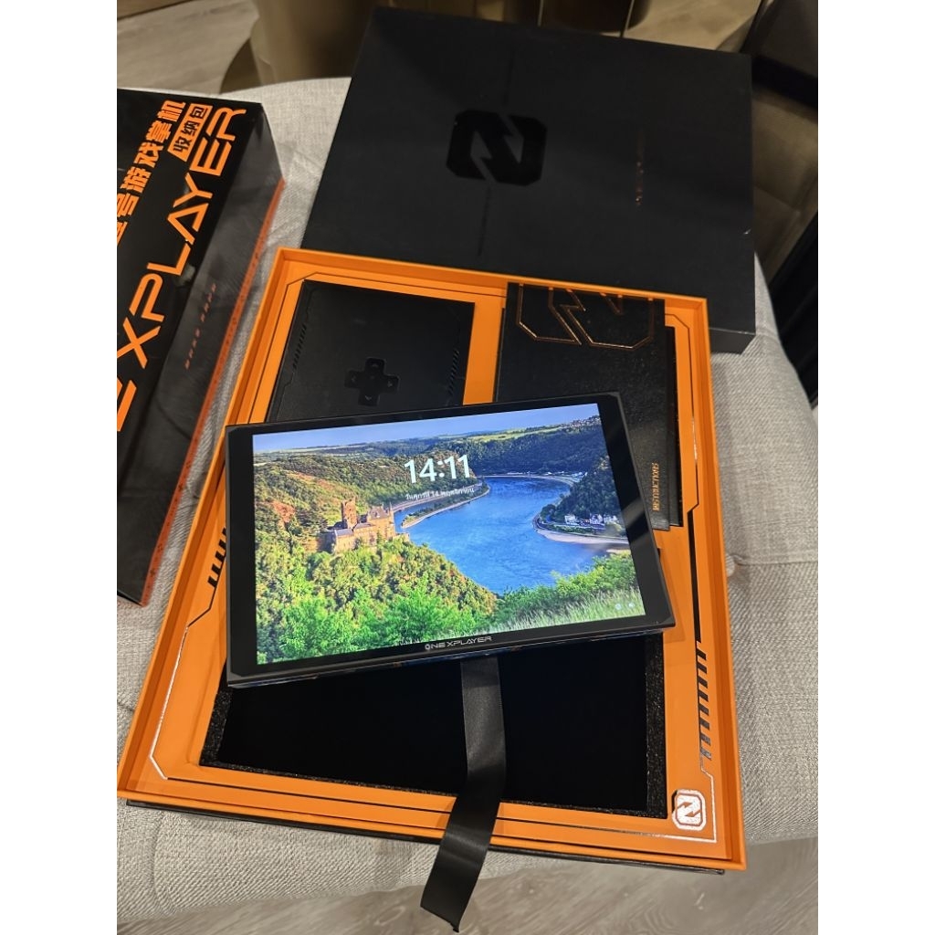 พร้อมส่ง Onexplayer 2 Pro 7840u เล่นได้ทุกเกม สภาพใหม่