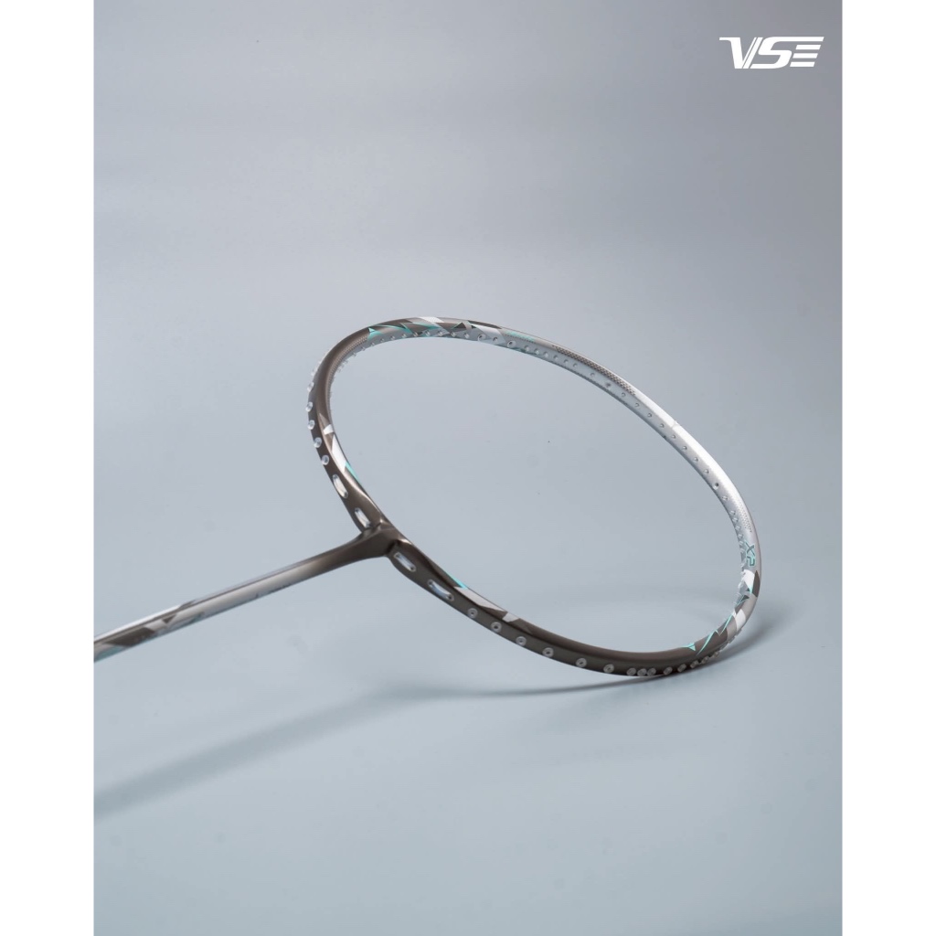 VS ไม้แบดมินตันรุ่น KRISS SWORD XP PRO ( รับประกันบริษัท 3 เดือน )