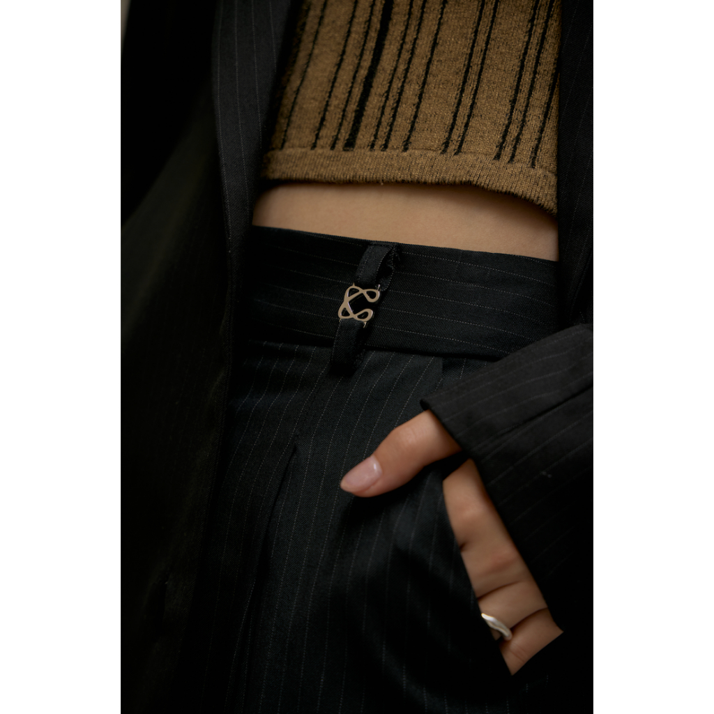 CORE Atelier - FORM Shorts กางเกงขาสั้น