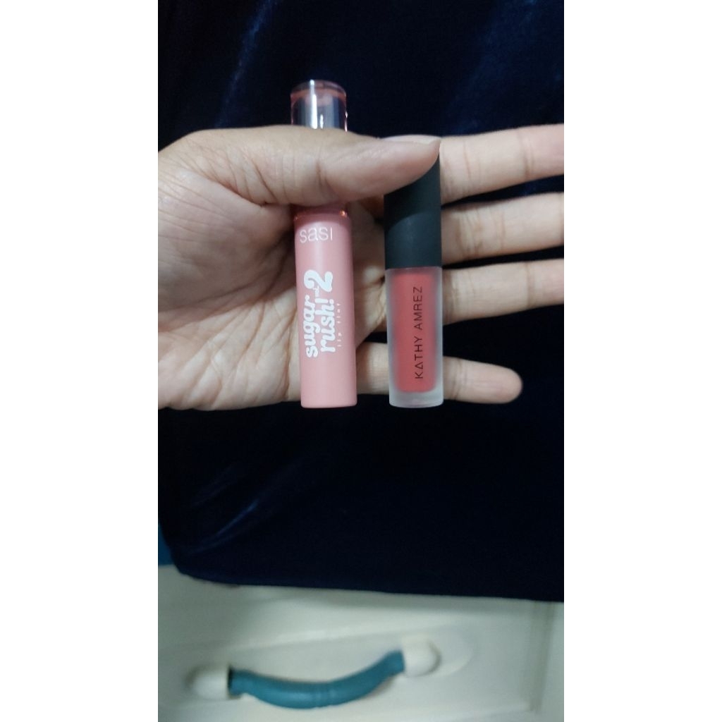 ลิป 2 แท่ง sasi และ kathy amrez ส่งต่อ
