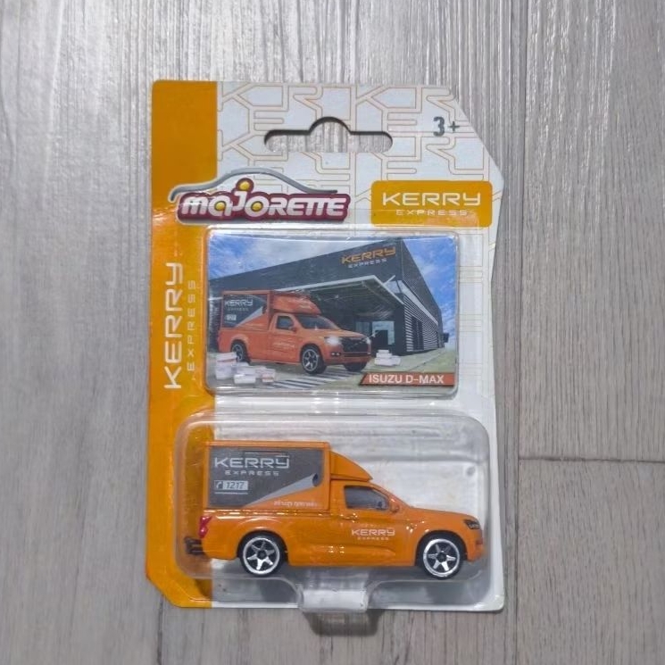majorette Isuzu kerry สีส้ม มีตำหนิยับมุมเล็กน้อย