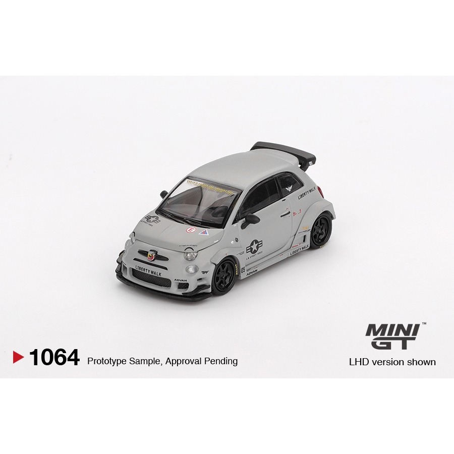 Abarth 595 LB-WORKS x Abas Works 6.75 Fighters 1:64 (Mini GT)