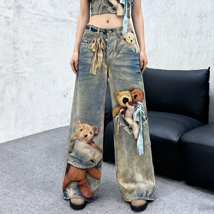 Loma Wear-กางเกงยีนส์วินเทจขากว้าง ตกแต่งตุ๊กตาหมี เก๋โดดเด่น ใส่ถ่ายรูปสวย แมทช์ง่าย แฟชั่นสตรีทเกาหลี