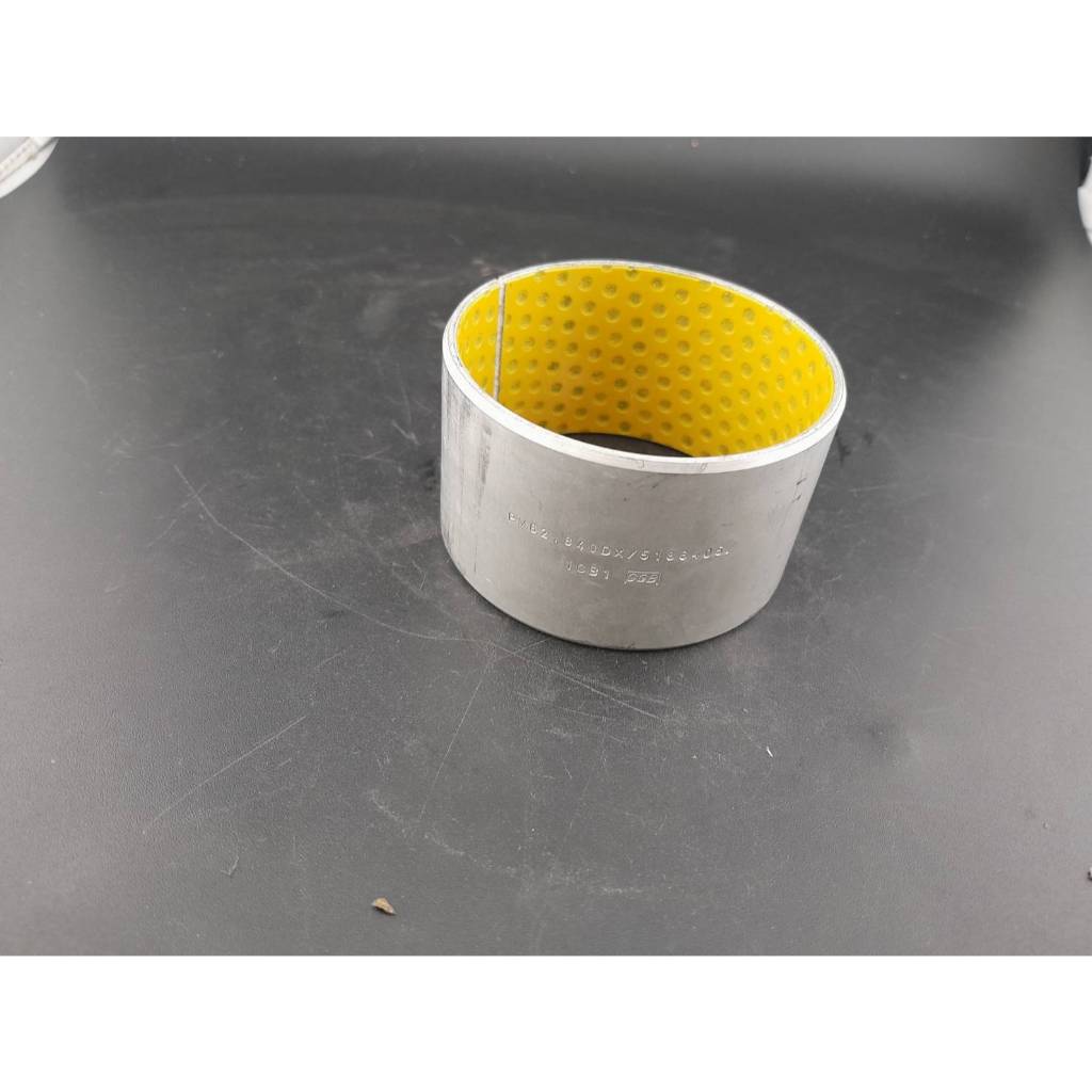 บู๊ชแขนยกข้างซ้าย รถไถนิวฮอลแลนด์ TD5.110 TT4.55 TT4.75 TT4.90