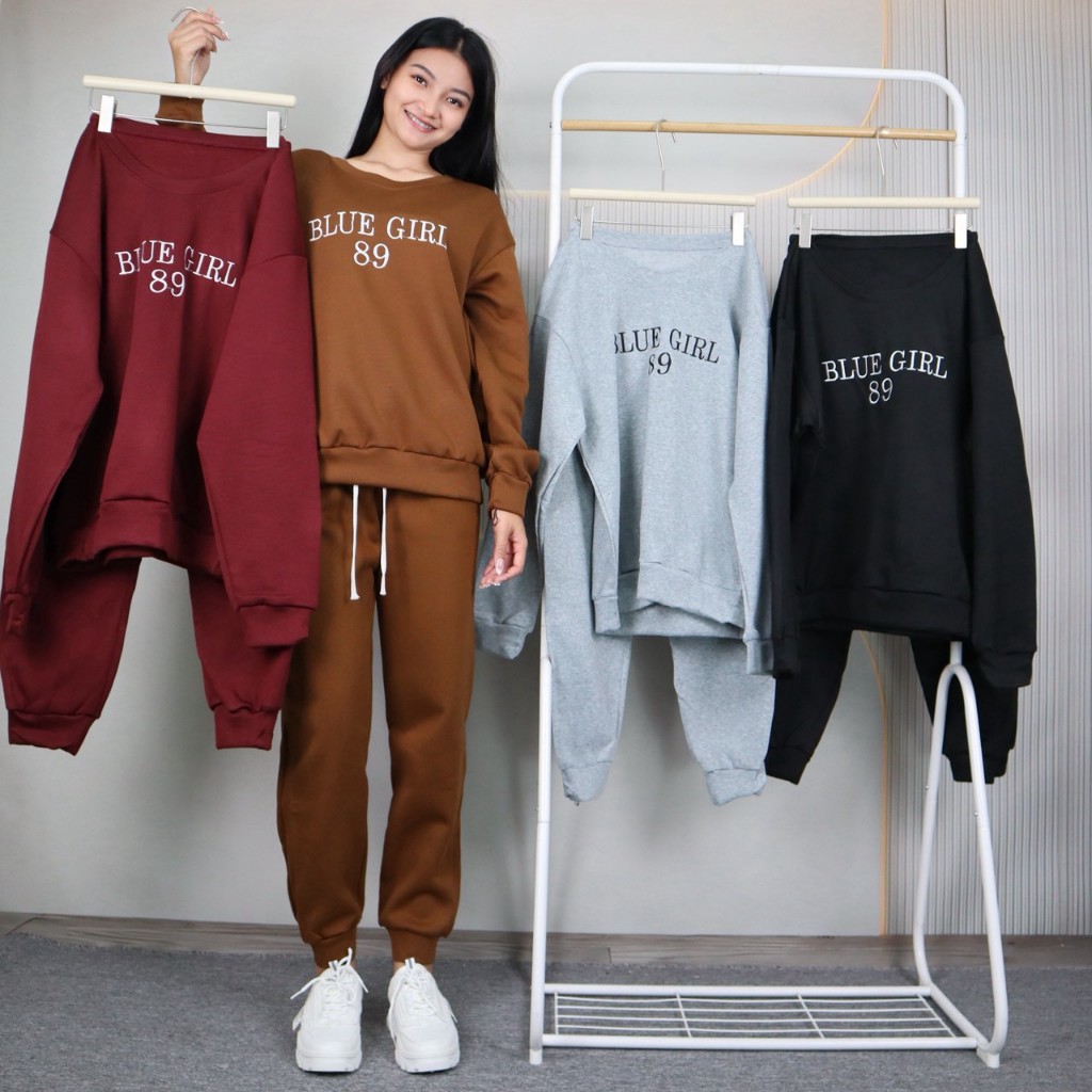 ชุดเซ็ทกันหนาว เสื้อคอกลม แขนยาว ดีเทลปักลาย กางเกงขายาว ทรงขากระบอก ปลายขาจั้ม ผ้าสำลี ใส่ได้ทั้งชายและหญิง c9137#