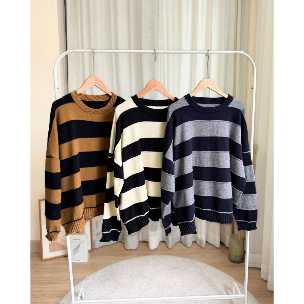 Sweater เกาหลี ลายแถบใหญ่ คอยูแบบปาด ผ้านุ่ม ยืดได้ดี (Code 19470) อก 56"