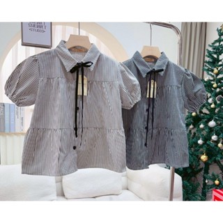 ป้าย Sherbet เสื้อผ้ายีนส์ลายริ้วแขนตุ๊กตาเย็บต่อเป็นชั้น ๆ …