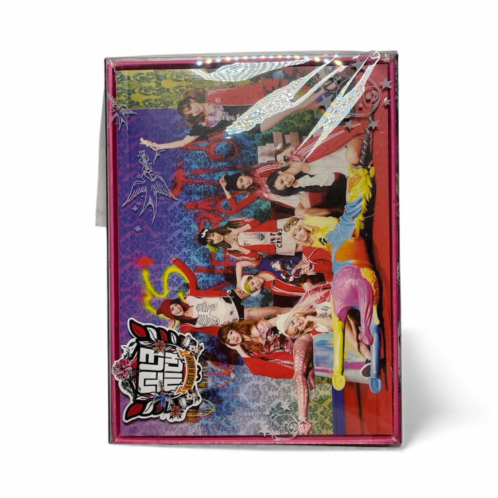 SNSD [ALBUM I GOT A BOY]