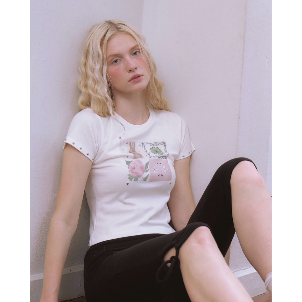 Orangebaskets เสื้อ baby tee แต่งหมุด รุ่น Lucky Baby Tee