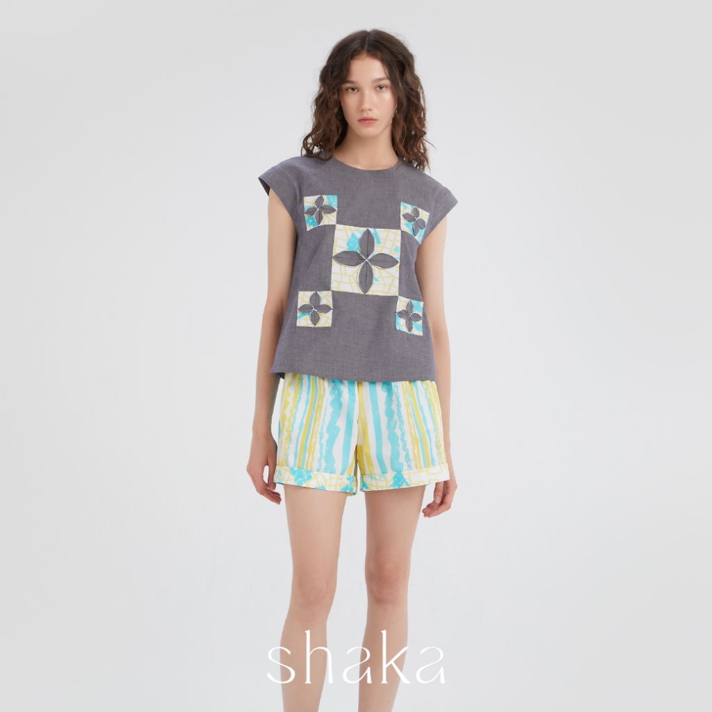 Shaka AW23 Leisure The Way of River Shorts กางเกงขาสั้นผู้หญิง จับจีบด้านหน้า ผ้าคอตตอน PN-8230704
