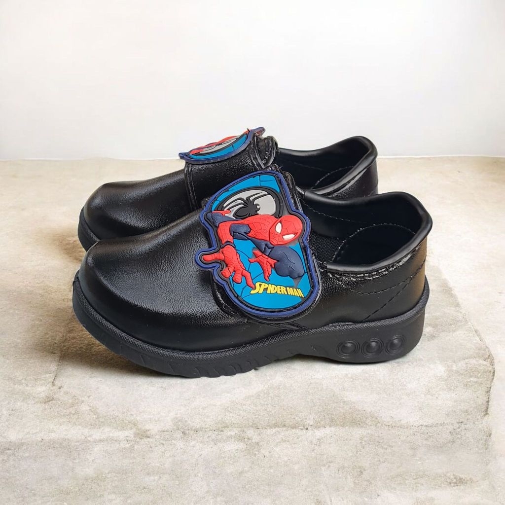 รองเท้านักเรียนชาย spiderman งานดีงานคุณภาพพร้อมส่ง