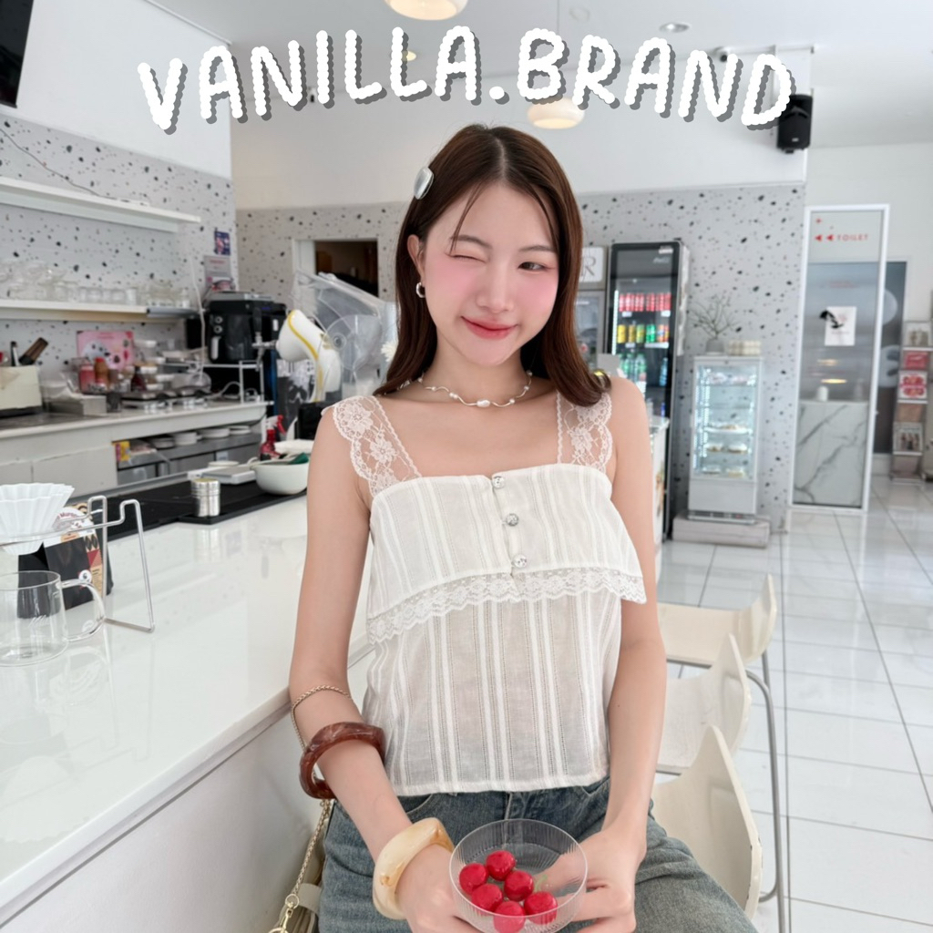 เสื้อสายเดี่ยว สายลูกไม้ กระดุมช่วงอก -ttm / VB0610