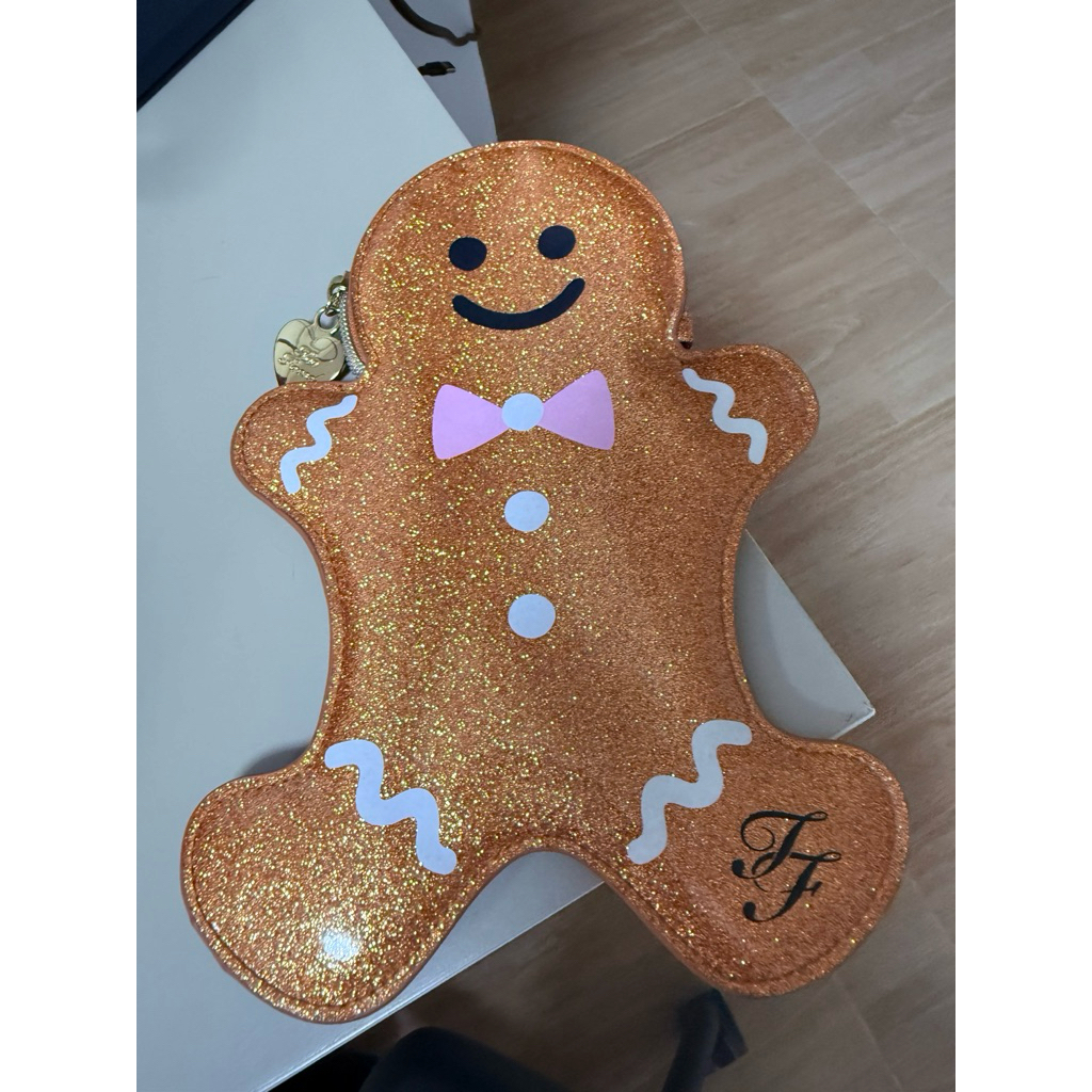 กระเป๋าขนมปังผิง too faced ginger bread bag porch cosmetics bag