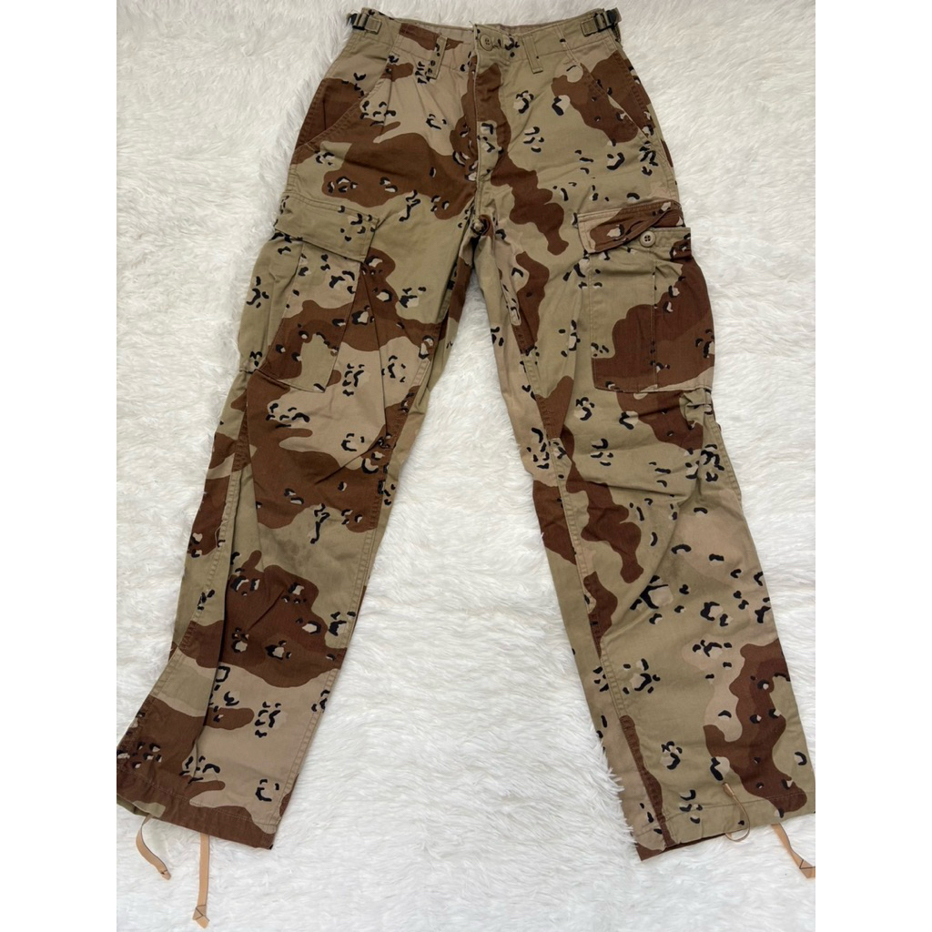 กางเกงทหารช็อกโกแลตชิฟUSA X Small short รอบเอว28“ ยาว40“มือสองของแท้ ถ่ายจากสินค้าจริง