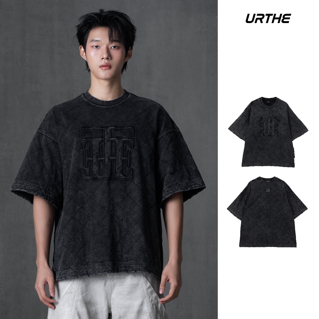 URTHE - เสื้อยืด เเขนสั้น Oversize รุ่น CARBON QUILT TEE